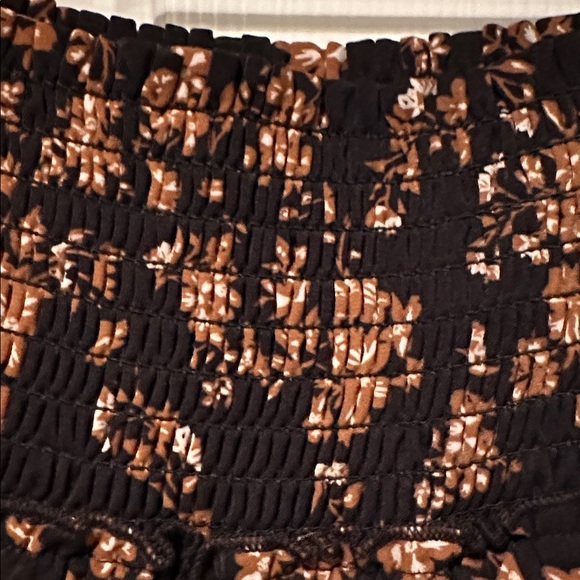 Pink Lily Black and Brown Floral Mini Skort. Like new. - Picture 2 of 3